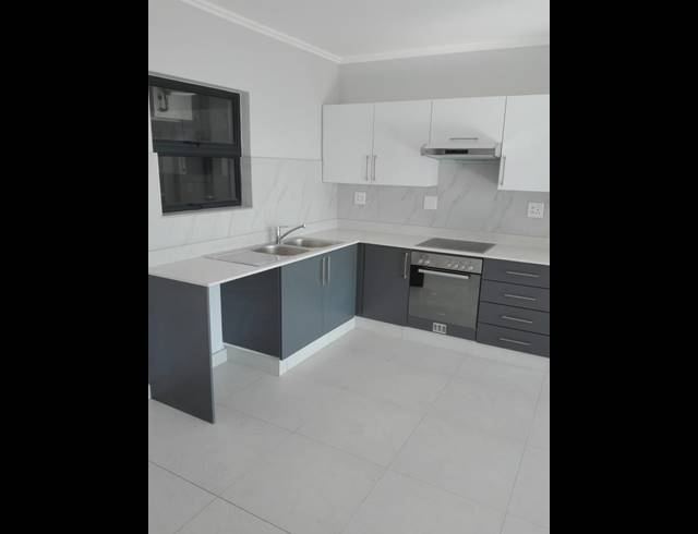 2 BEDROOM APARTMENT FOR SALE IN UMHLANGA RIDGE